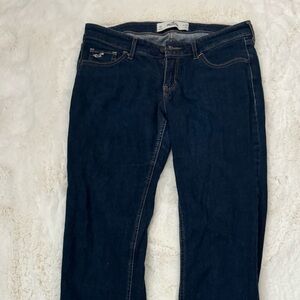 ORIGINAL Hollister Jeans with bird on front- undamaged- clean
